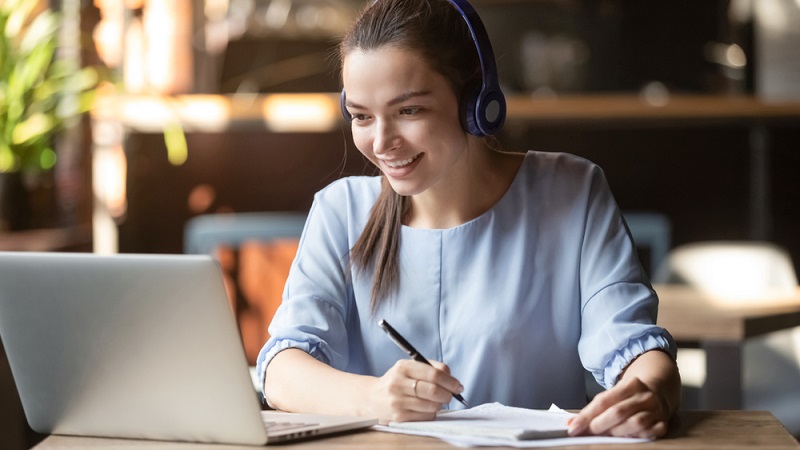 Online Eğitmenin Mesleki Nitelikleri Nelerdir?